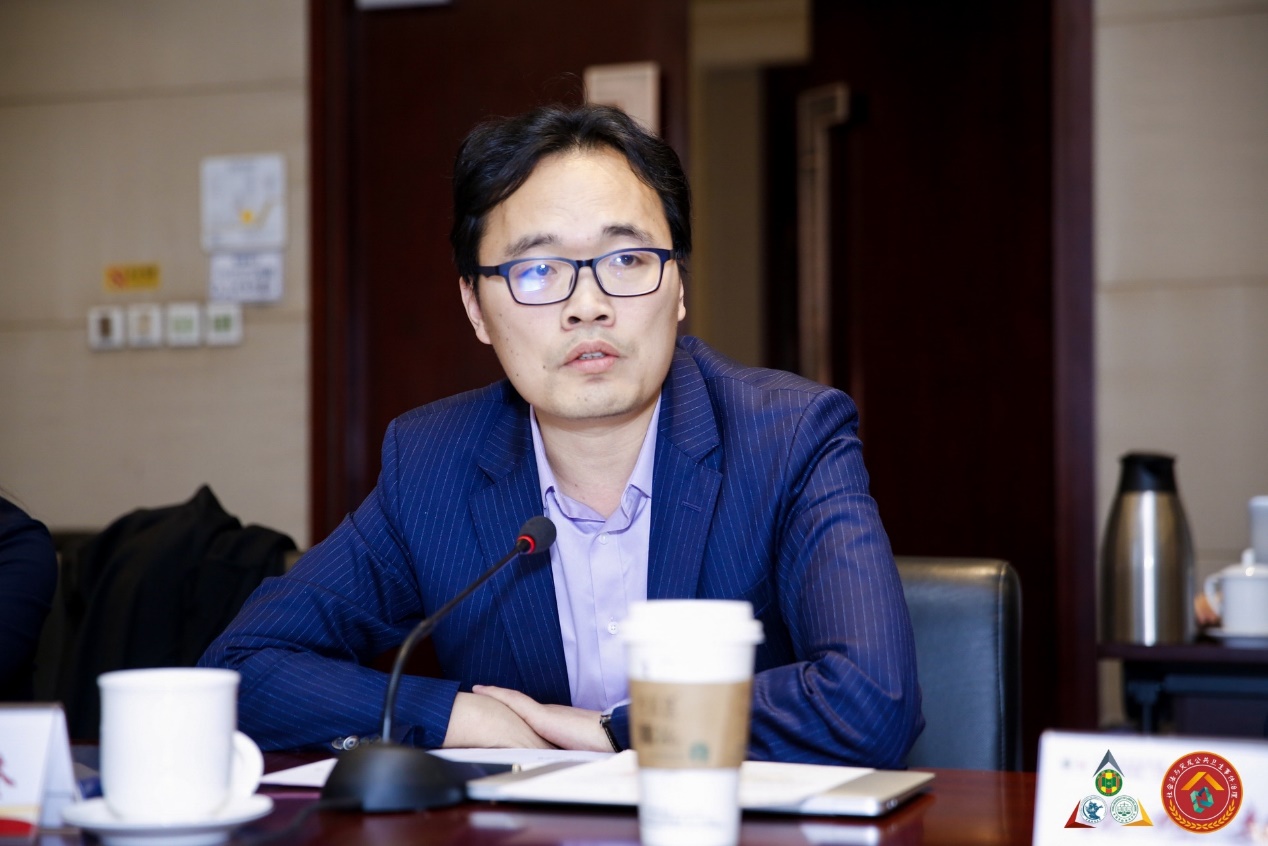 李满奎